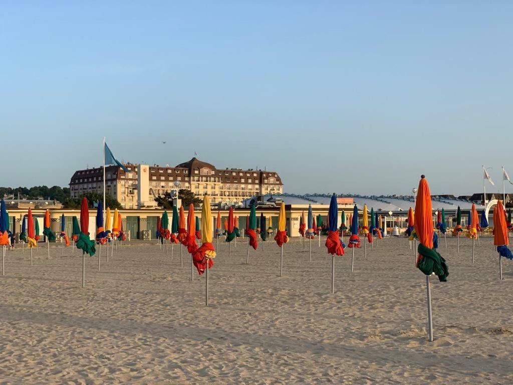 Duplex Au Coeur De Deauville Avec Vue Imprenable Et Parking Prive Ngoại thất bức ảnh